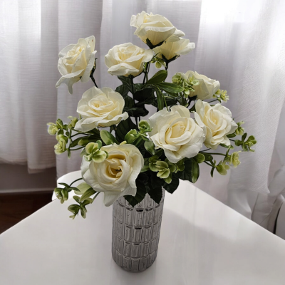 Bukiet Róże Z Dodatkami Kremowe VIP5689 12 Bukietów